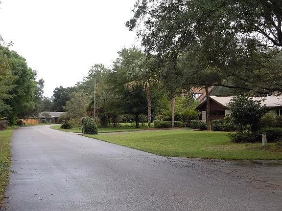 3rd image of 420 Marion Dr