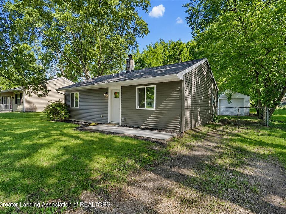 1st image of 1320 Pompton Cir
