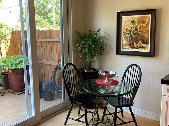Dining nook