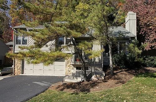 1st image of 2523 Hollowdale Dr