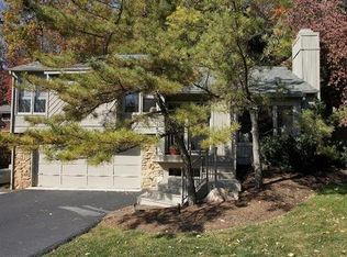 2523 Hollowdale Dr, Roanoke, VA 24018