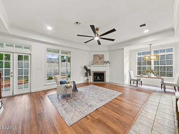 5th image of 106 Pericles St