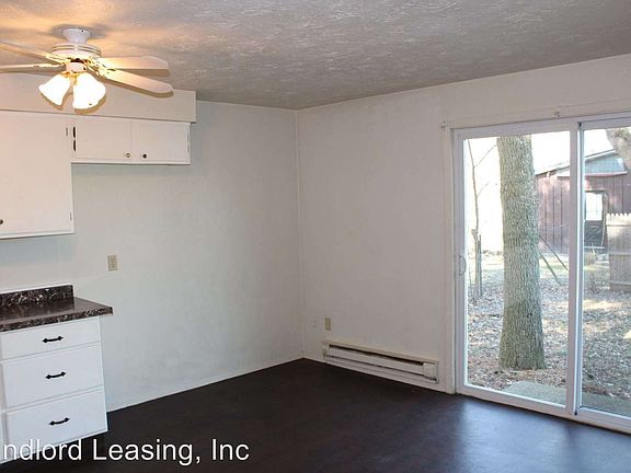 5th image of 3144 Lorain Dr