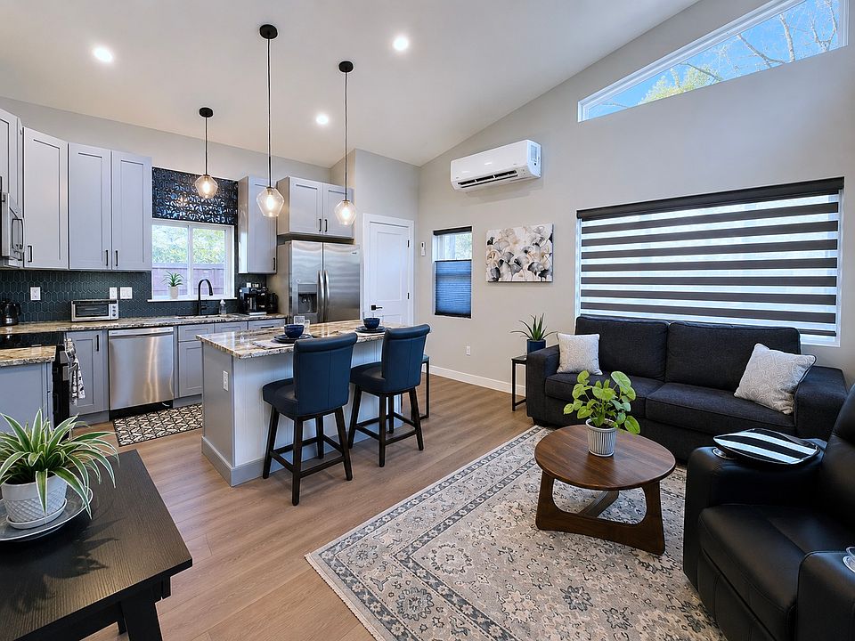 Fully-furnished, all inclusive home. Lofted ceilings provide generous natural light, and an expertly-designed space make this home feel much larger than it is!