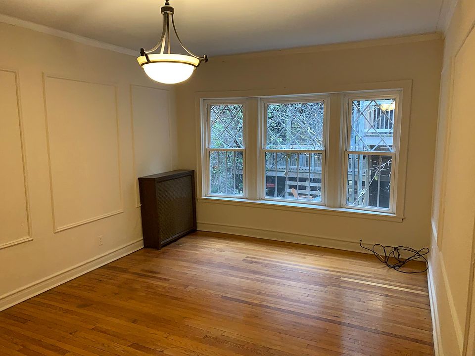 1st image of 4340 N Clarendon Ave APT 1N