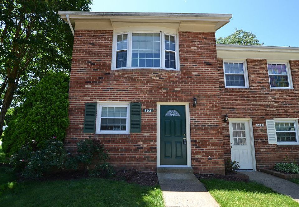 1st image of 302 Jackson St