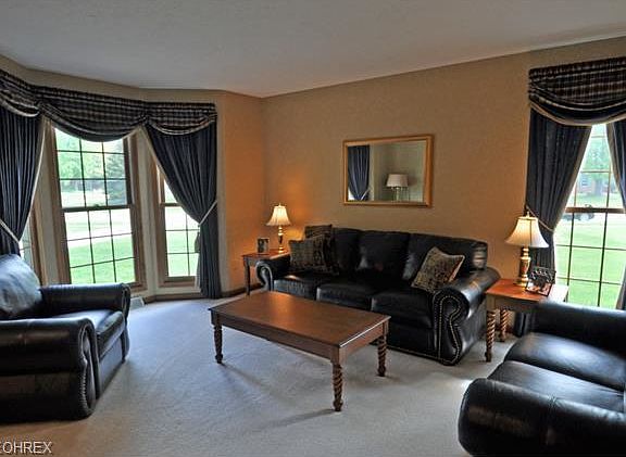 4th image of 474 Moorewood Ave
