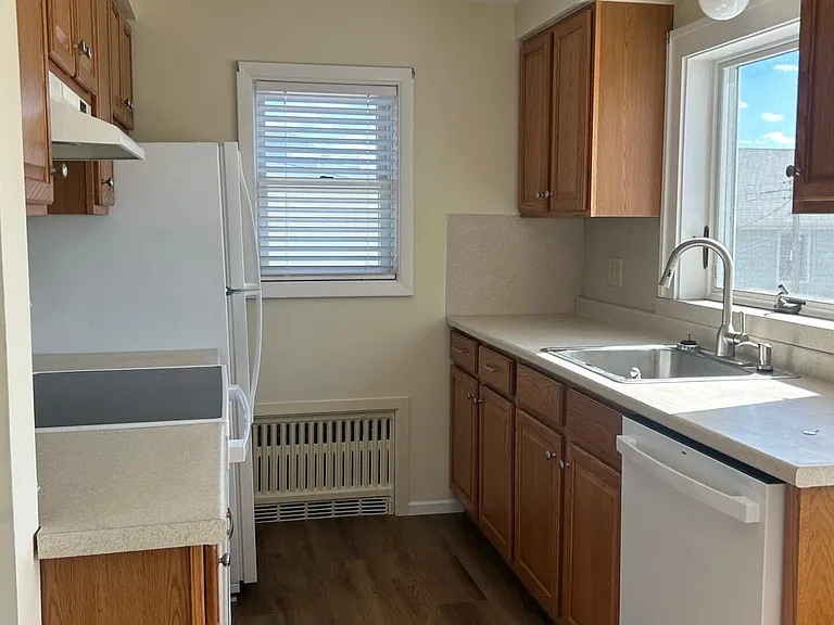 624 Ocean Ave #2 — Photo 7