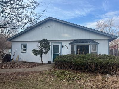 702 Columbus St, McHenry, IL, 60051