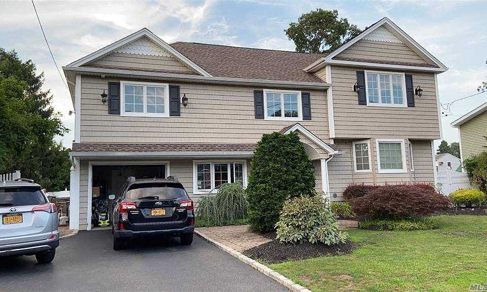 1st image of 13 Andover Dr