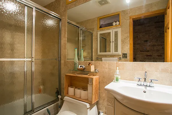 Rented by Vivaldi Real Estate | media 25