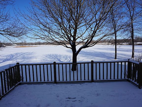 5th image of 520 Woodbine Ct