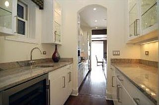 5th image of 2631 N Paulina St