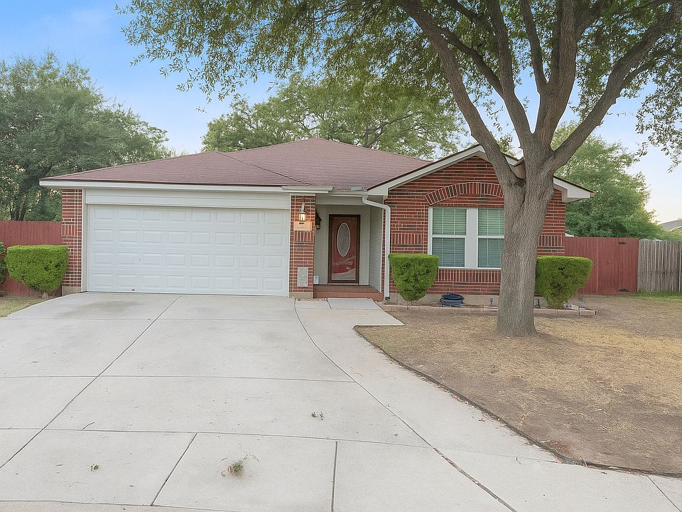 1st image of 8907 Oakwood Ct