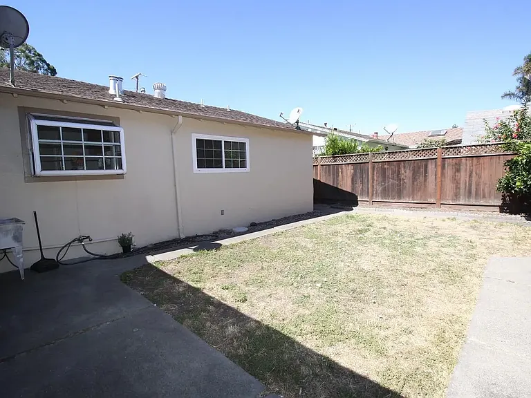 14864 Crosby St — Photo 15