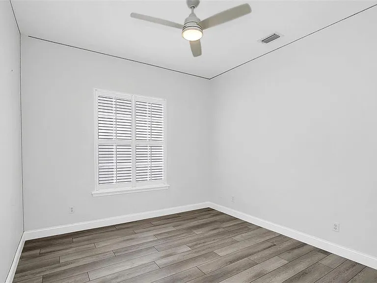 1006 Nottingham St — Photo 32