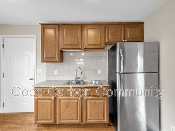 4th image of 84 Crane St APT 6