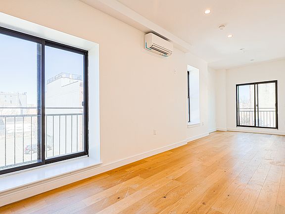 5th image of 1147 Bedford Ave #3R