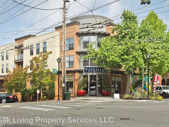 3rd image of 1505 Queen Anne Ave N APT 2B