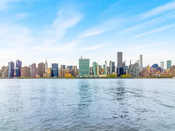 4-74 48th Avenue image 9 of 9