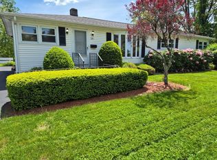 585 Burncoat St, Worcester, MA 01606