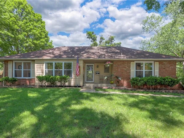 6902 NW Birch Ct, Kansas City, MO 64151