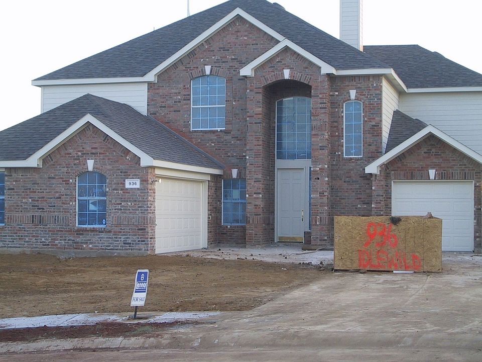 Finishing construction 10/2001