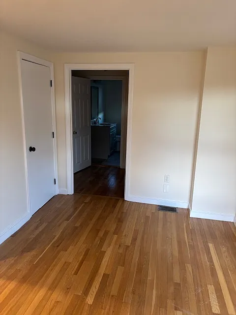 3 bed, 1400 sqft, $3,200 — Photo 2