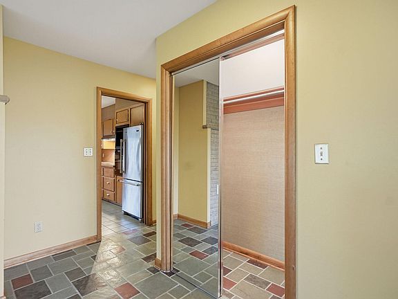 4th image of 509 Mills Rd