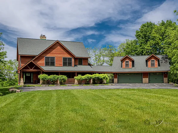5 Redwing Ct, Galena, IL 61036