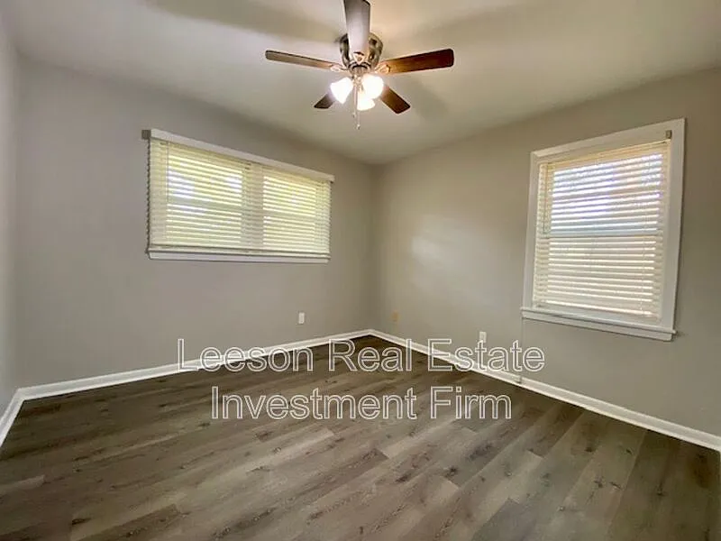 3 bed, 1.5 bath, 1134 sqft, $1,300 — Photo 4