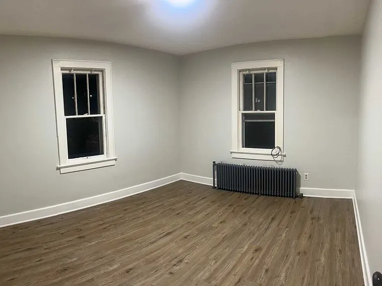 233 Lester Ave #2R — Photo 8