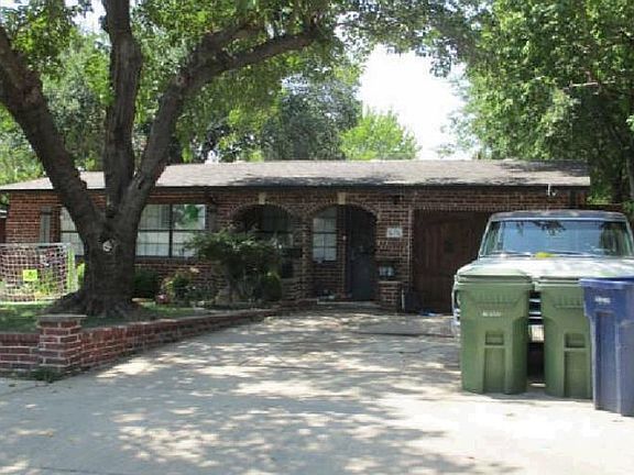 3rd image of 510 E Ridgewood Dr