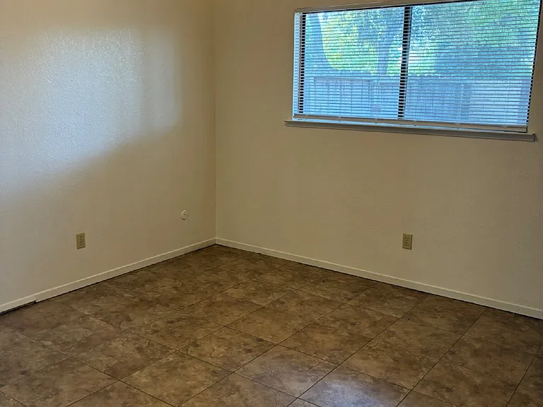 1694 Conestoga Dr #A — Photo 10