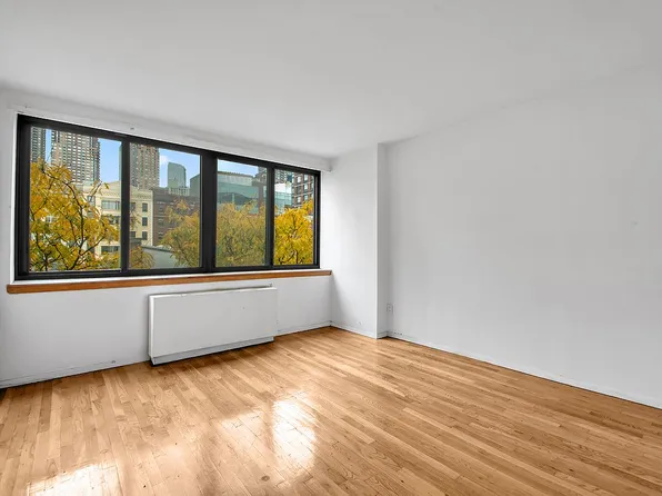 414 W 54th St APT 5C, New York, NY 10019
