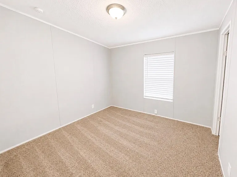 33114 McKinley Cir — Photo 20