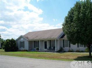 25 Sunset Dr, Hustonville, KY 40437