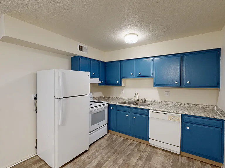 Ravine Apartments — Photo 8