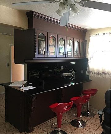 4th image of 6924 Argyle Ave