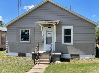 805 Avenue H, Dodge City, KS 67801