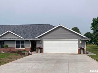 19105 Bluff Rd, Geneseo, IL 61254