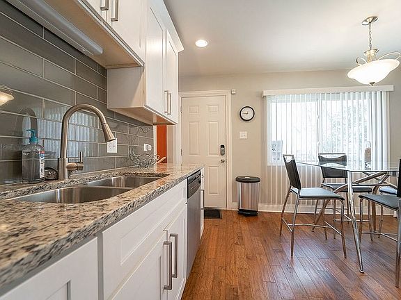 4th image of 4447 Camden Ct
