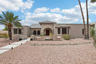 E Nicklaus Dr-001.jpg