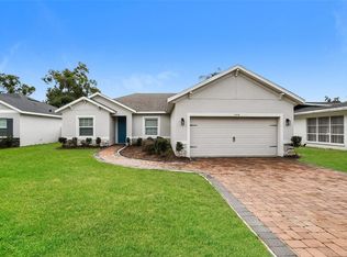 1408 E Lakeview Ave, Eustis, FL 32726