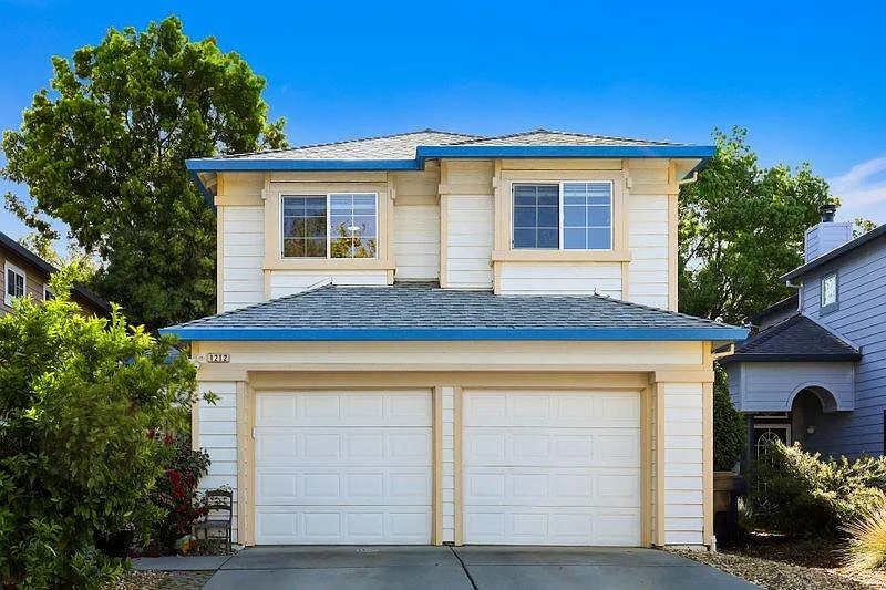 1212 Farragut Cir photo 1