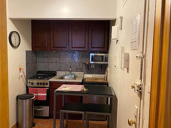 3rd image of 41 E 30th St APT 3A