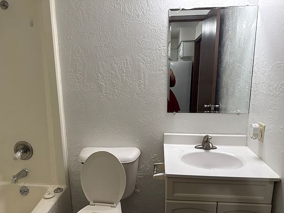 2nd image of 2316 Clark St #14