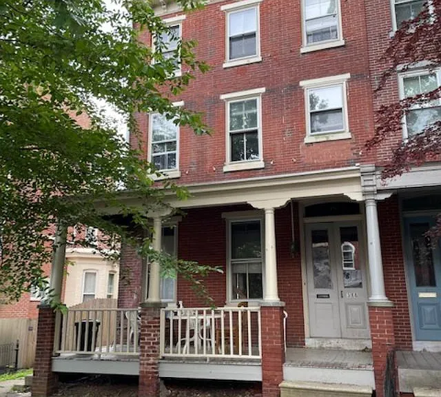 430 S Walnut St — Photo 8