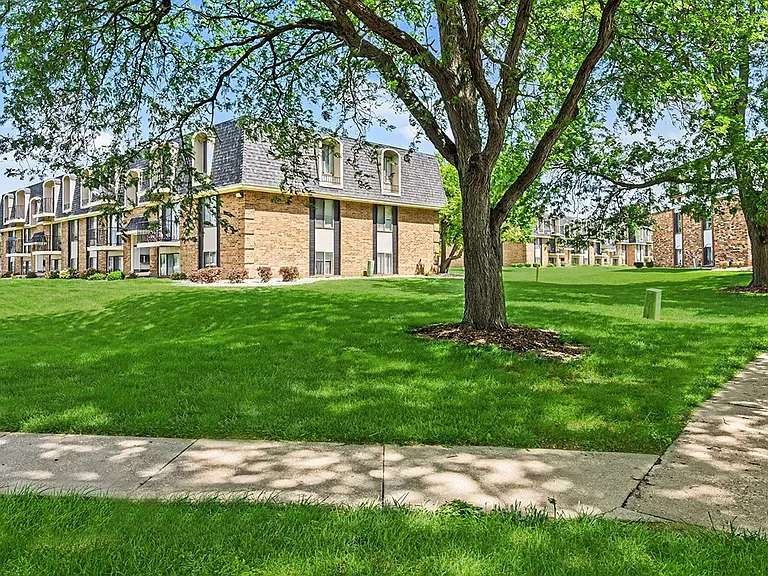 Brookside Apartments — Photo 46