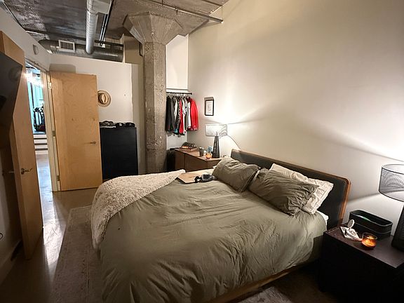 5th image of 718 Washington Ave N Ste 512